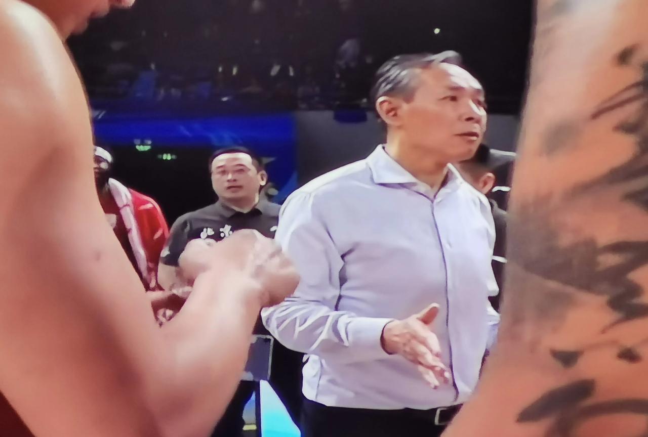 到目前为止，北京队有三个优势点没打出来：一是身高优势，光周琦、范子铭就比胡金秋、