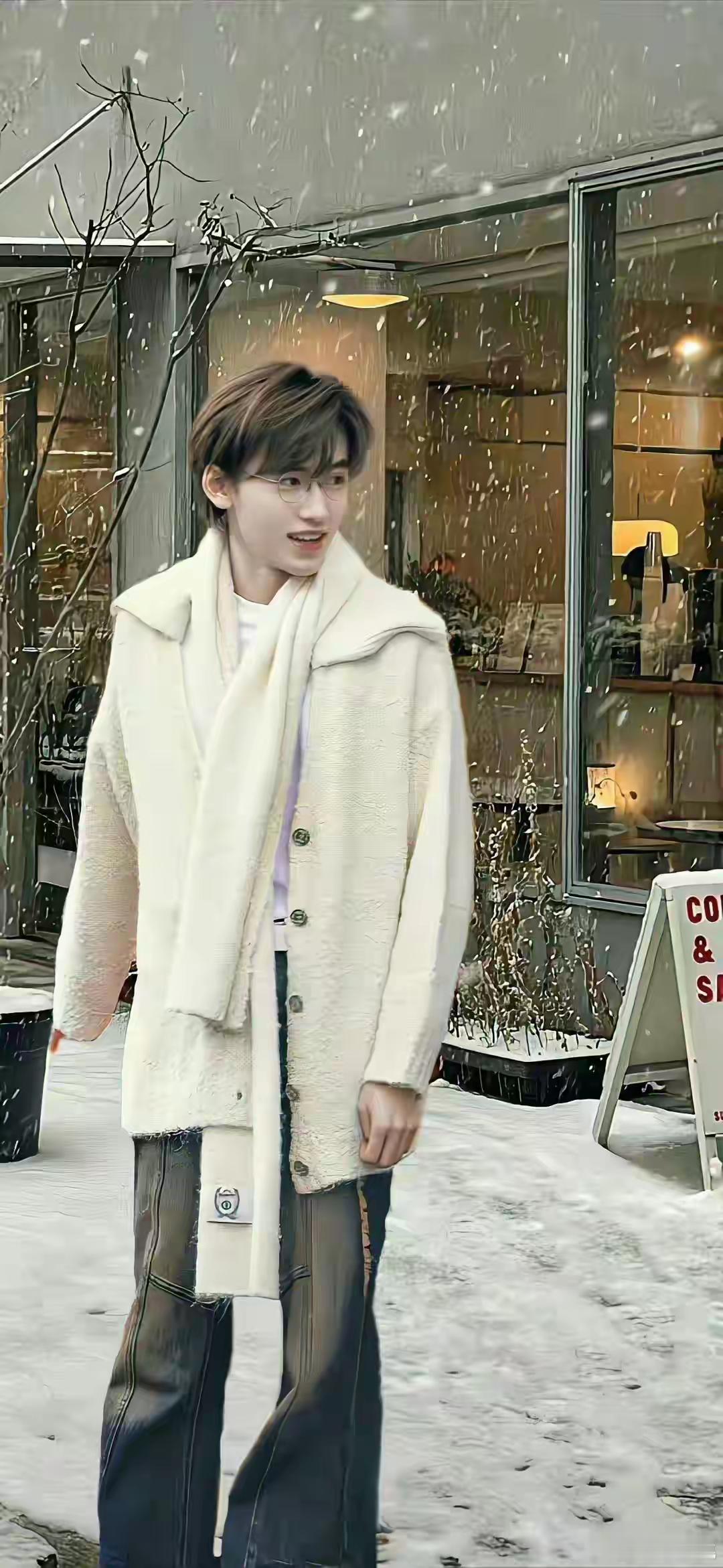 1.吴京不是很懂为什么总有人无缘无故骂他，自己又没做错什么。2.宋亚轩拍抽象小视