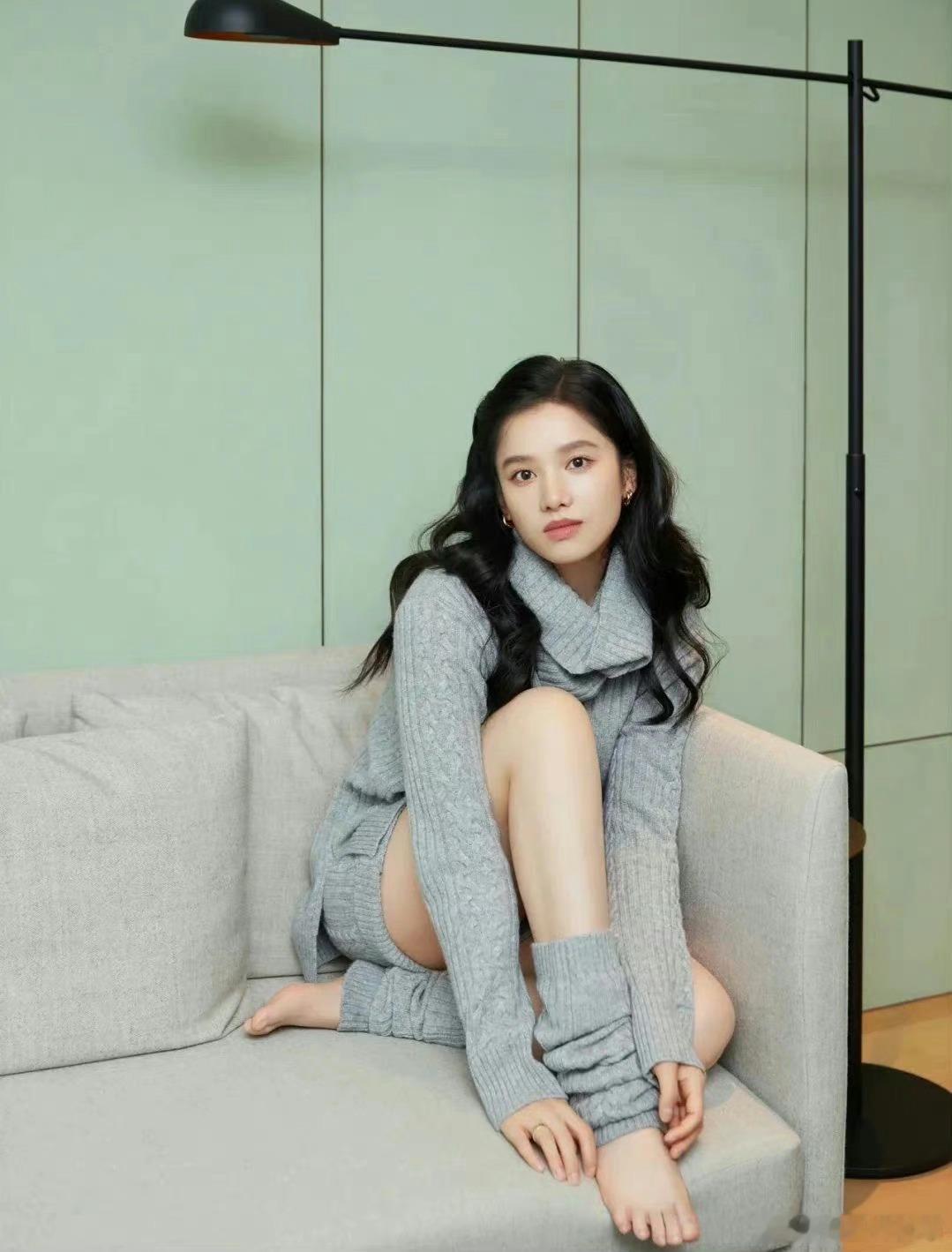 张婧仪张凌赫兰蔻升Title张婧仪