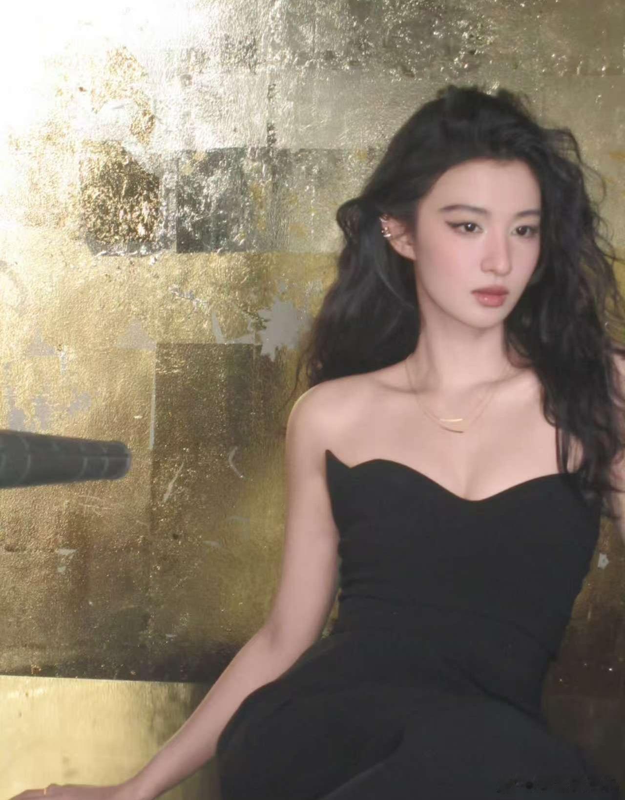 王楚然cos阿狸预告你怎么知道我玩阿狸，还是王楚然的粉丝​​​