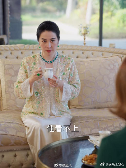 叶璇都演婆婆了刘晓庆还在演少女家人们，最近娱乐圈又有让人忍不住“哇塞”的事儿