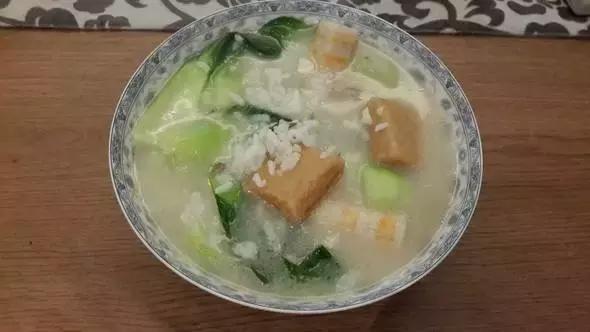 这种饭吃多了会导致宝宝肠胃负担过重, 妈妈别再做给宝宝吃了