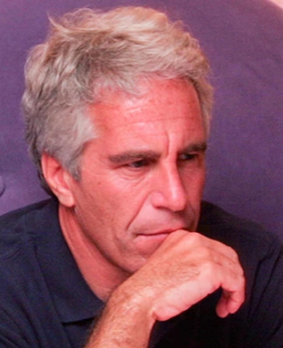 从特朗普和克林顿的瓜就可以看出，美国权贵的生活已经奢靡放荡到何种程度了，而这些也