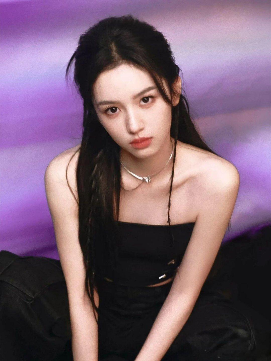 周也是我们的高冷女神，也子冷脸真的超带感啊周也｜​​​