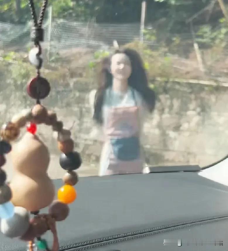 舅妈给他介绍的对象，看到的那一刻就让我沦陷了，比我3大岁，人美心善还会做家务孝顺