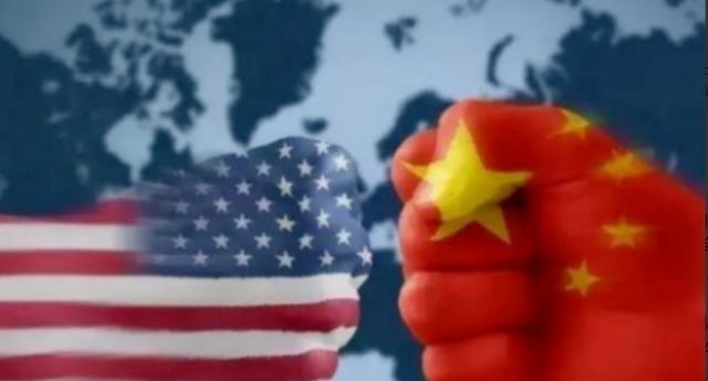 美国要是倒下了，其实最受伤的还是中国。因为美国与中国现在已经是“你中有我，我中有