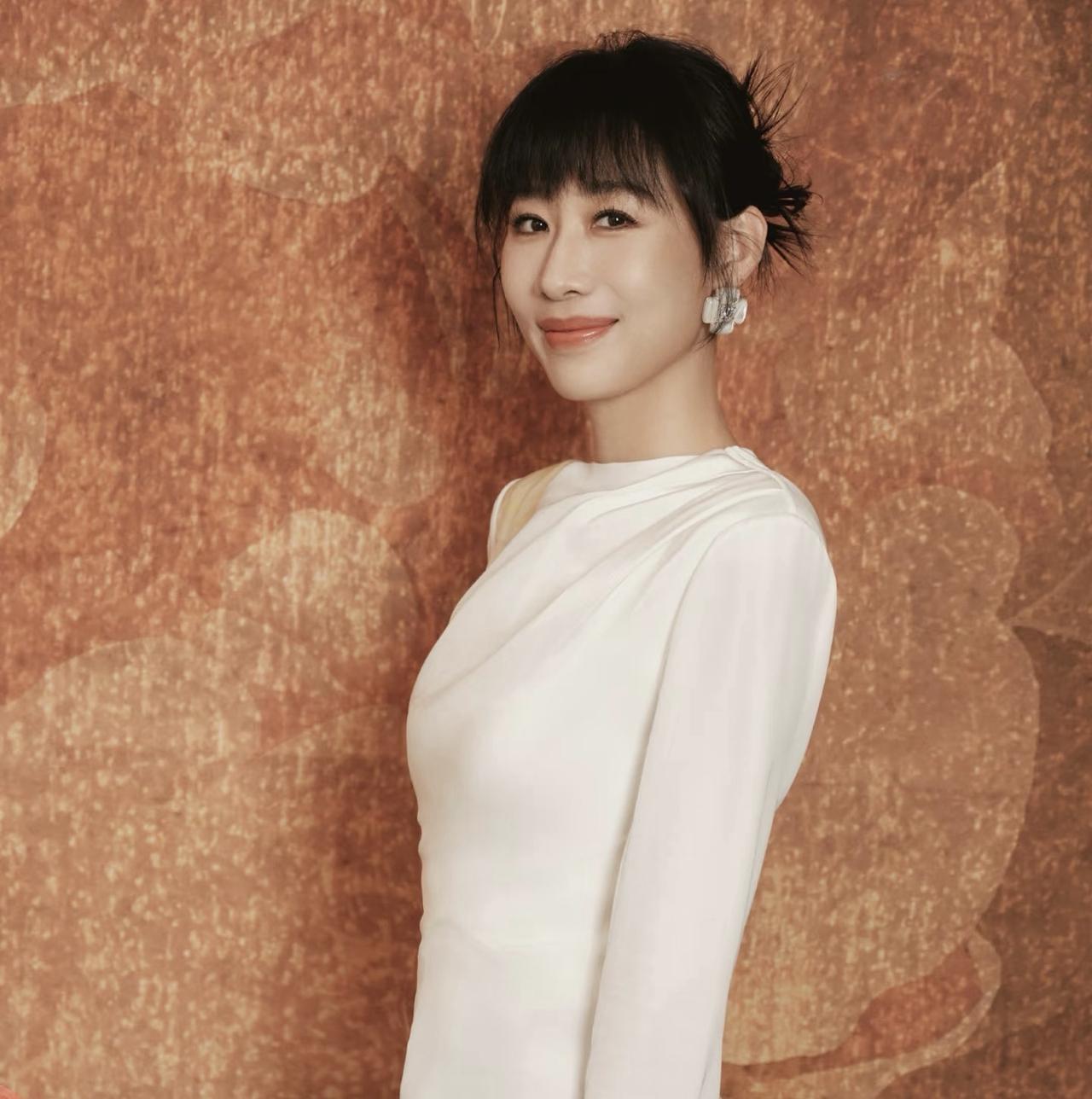 我发现任素汐身上一个很有意思的点，那就是，她演的戏里，不管是演主角还是演