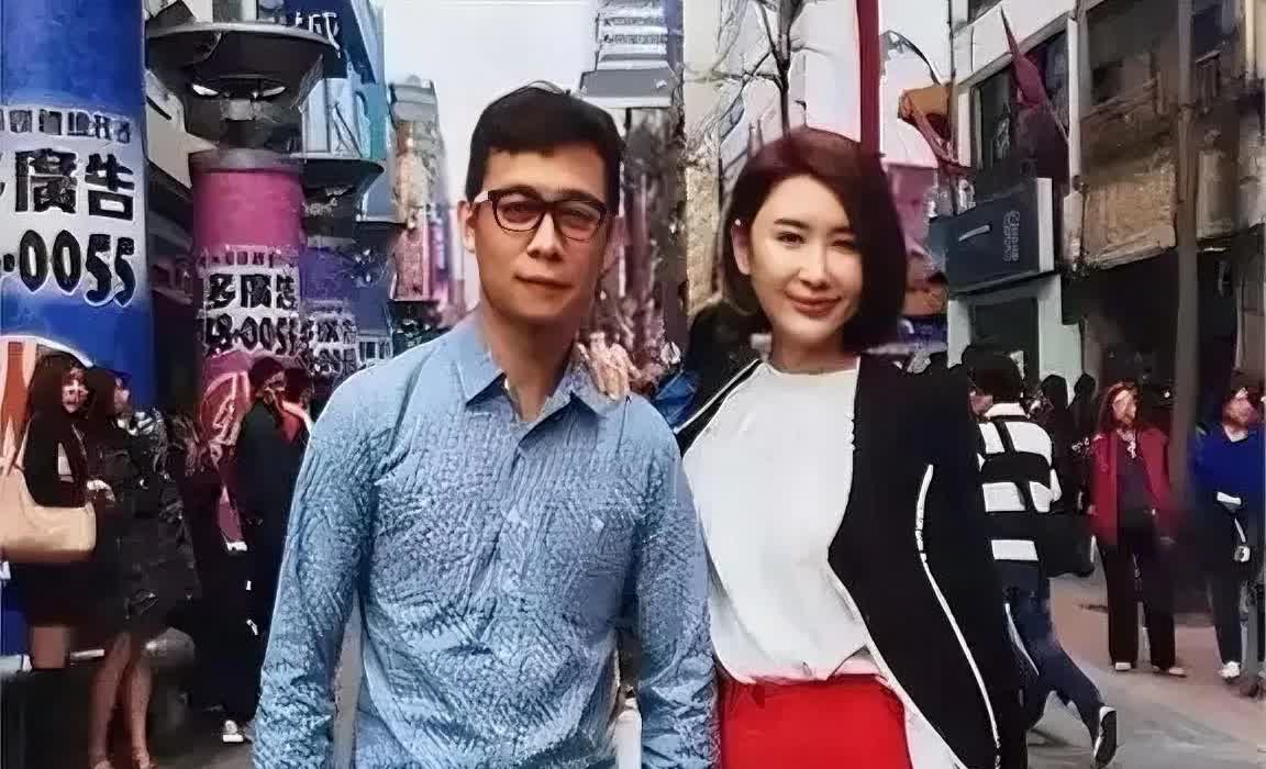 哇！原来他们是夫妻呀。一个曾是央视主持人，另一个是电影演员，看起来质朴又亲和