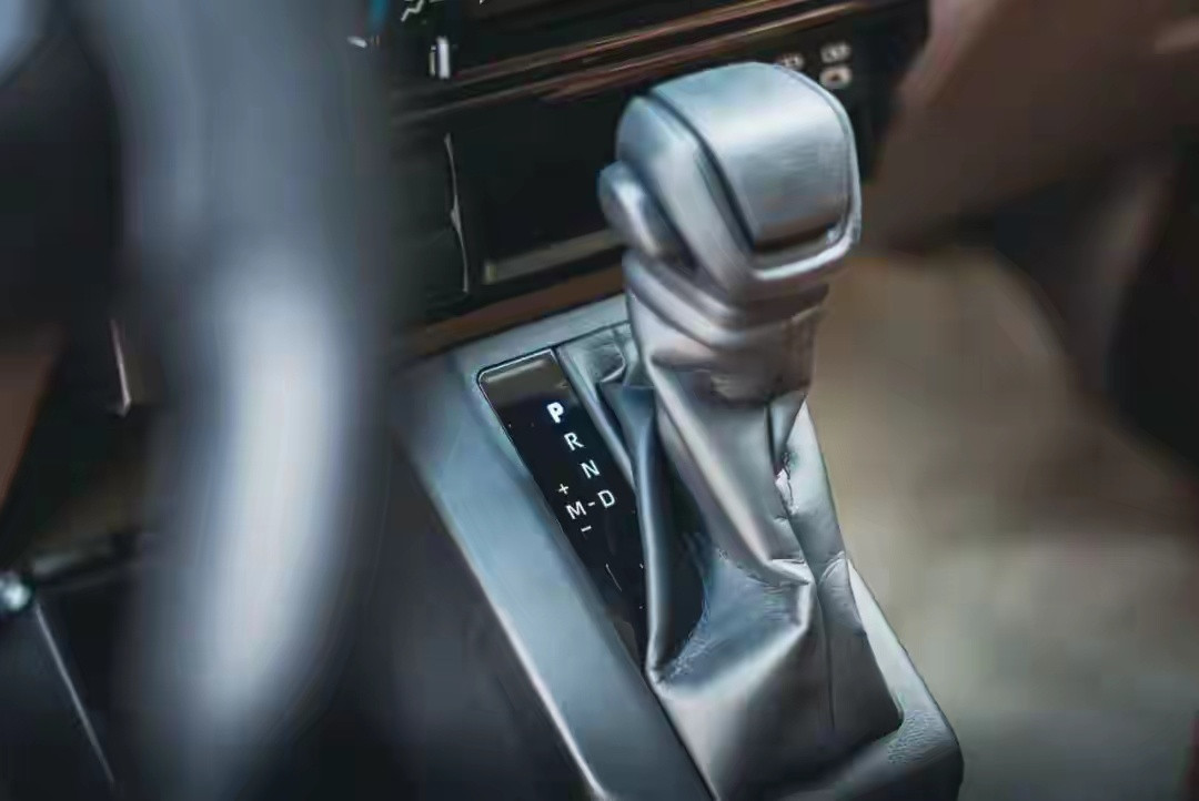 丰田LC71是丰田陆地巡洋舰（LandCruiser）系列中的一款车型，属于经