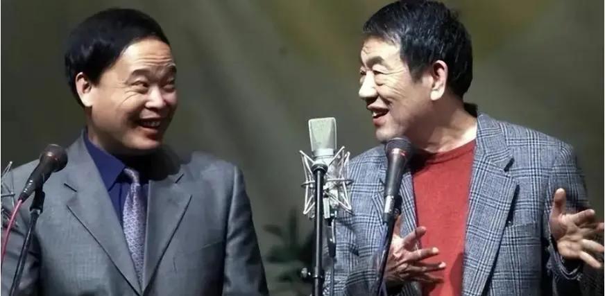 杨少华于2025年7月9日下午在家午休时辞世。以下是他的简介和其家人的相关信息：