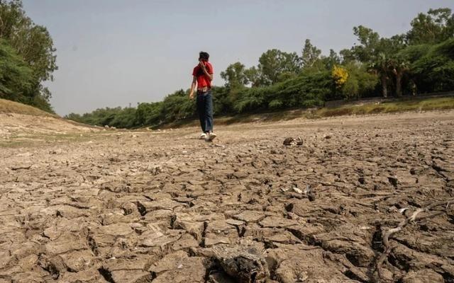 为什么印度顶着50℃高温，也要抵制中国空调？5月26日，印度新德里，45℃，美国