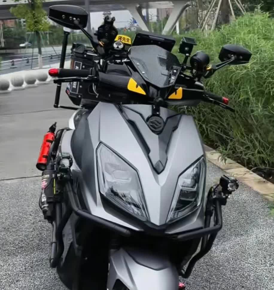 踏板车，摩托的尽头是踏板踏板非常的方便，舒服，速度中档偏上，通行效率高，