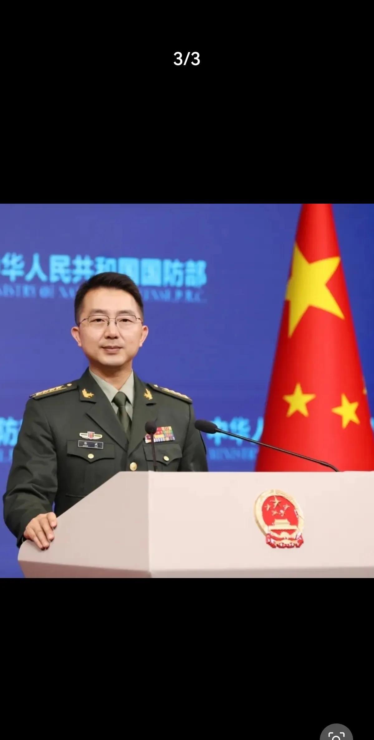 中国国防部新上任的新闻发言人蒋斌大校，真的是气质非凡。看蒋斌大校的表情，温暖里