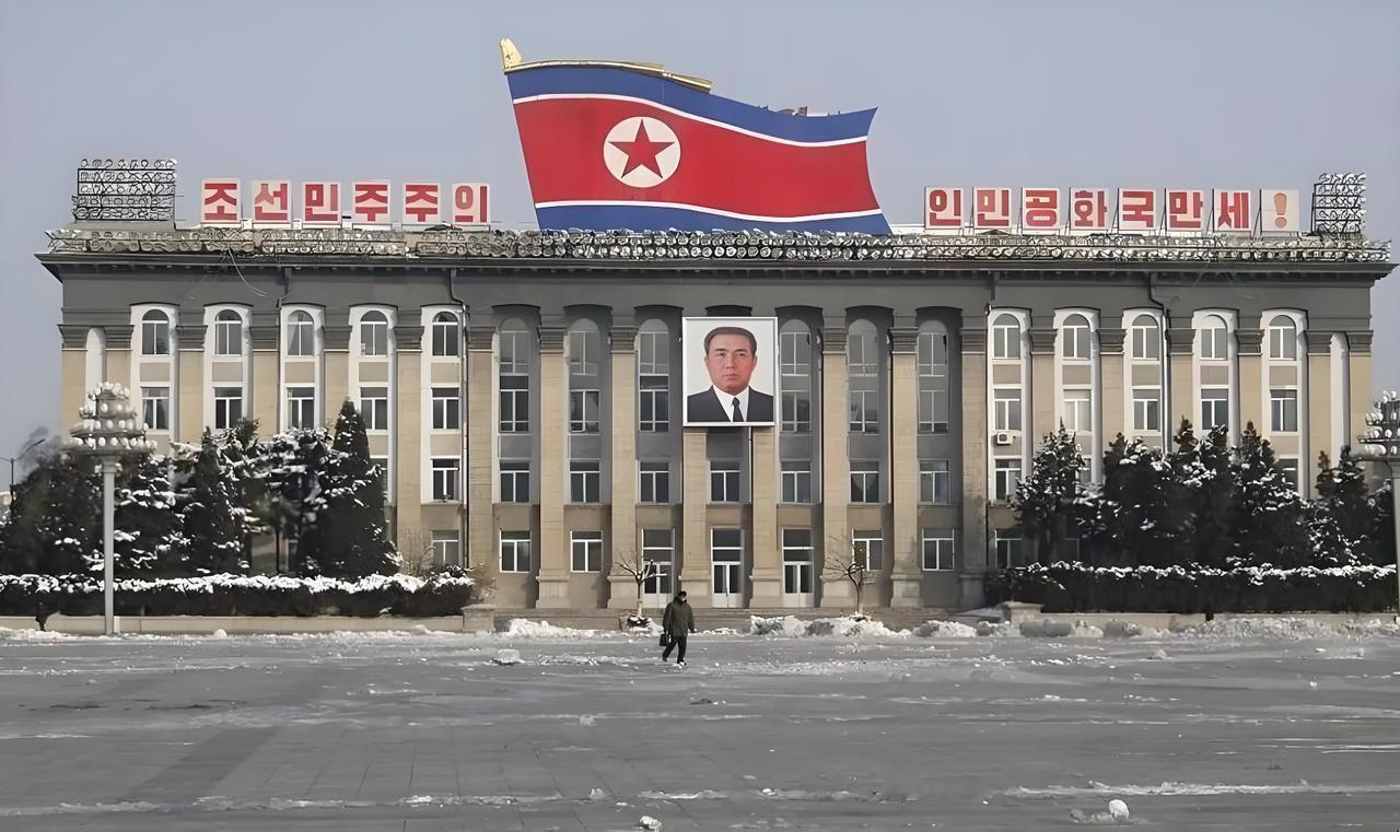 说起“硬核”，全世界恐怕没人比得过朝鲜。别的国家没钱了，要么去借债，要么搞改革，