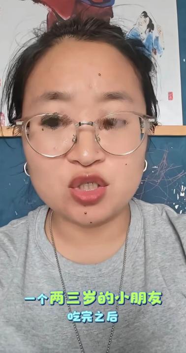 广东顺德，3岁宝妈发视频吐槽:自己带着3岁孩子，在顺德清晖园附近一家饭店点了一份