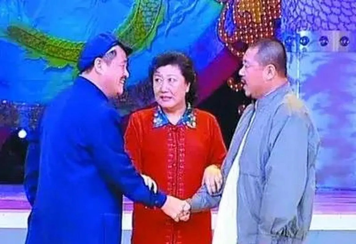 2003年，赵本山和高秀敏在排春晚节目时大吵了一架，高秀敏怒怼：我就这样，你用就