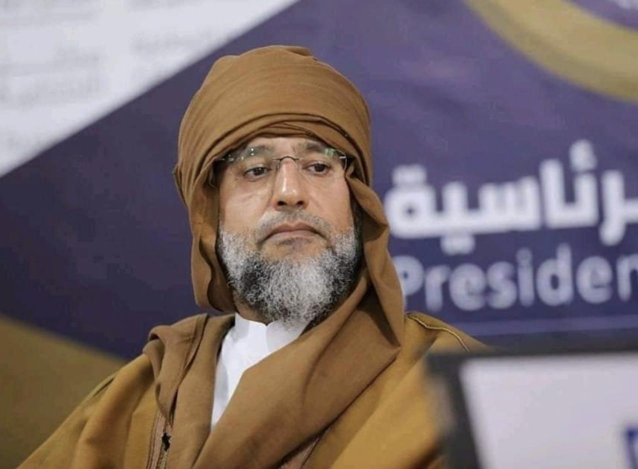 赛义夫·卡扎菲，年龄越大，长得越像他老爸卡扎菲了。本来以为，赛义夫早就去世了