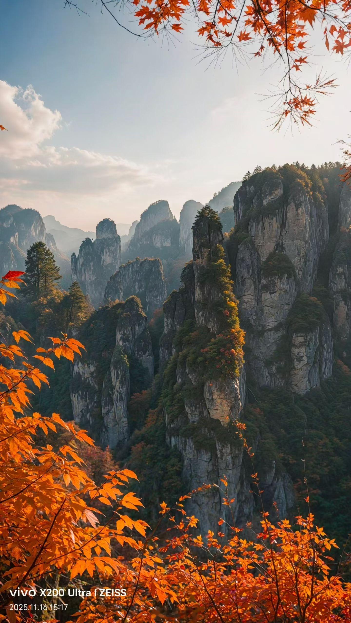 九寨沟，简直就是上帝打翻的调色盘。