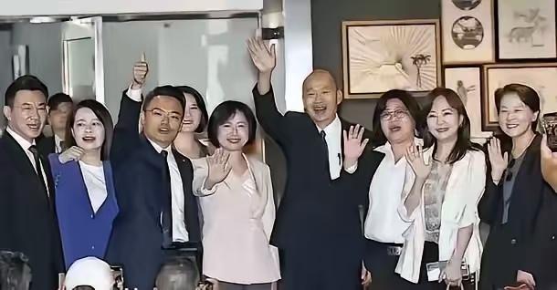 在韩国瑜访问日本的时候，有人采访韩国瑜：面对大陆的制裁会做出什么样的行动？韩国瑜