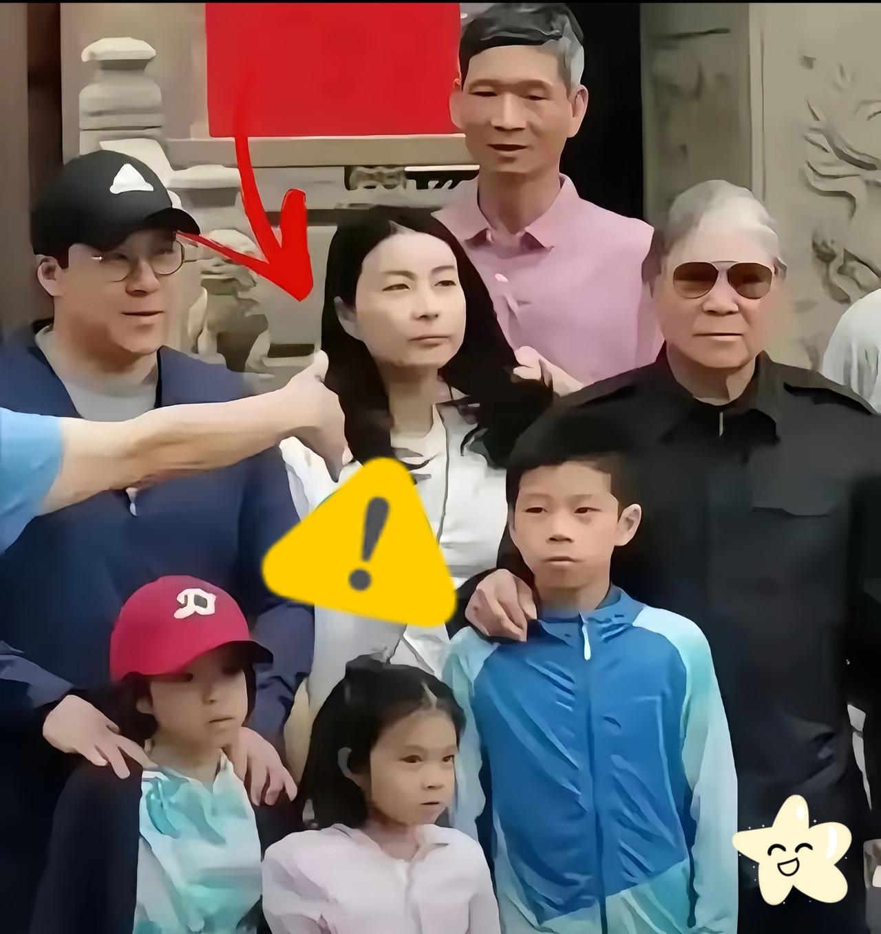 霍启刚这回算是说了大实话，郭晶晶确实凭一己之力把霍家给“整顿”了。以前这种老