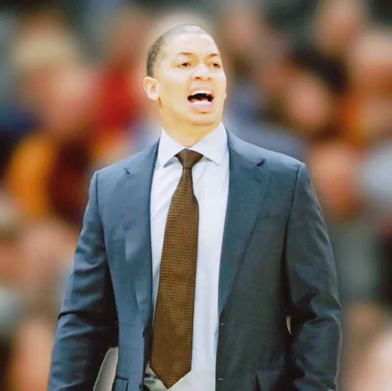 卢指导又“开挂”！总经理们：泰伦卢临场调兵遣将太强了NBA2025-26赛