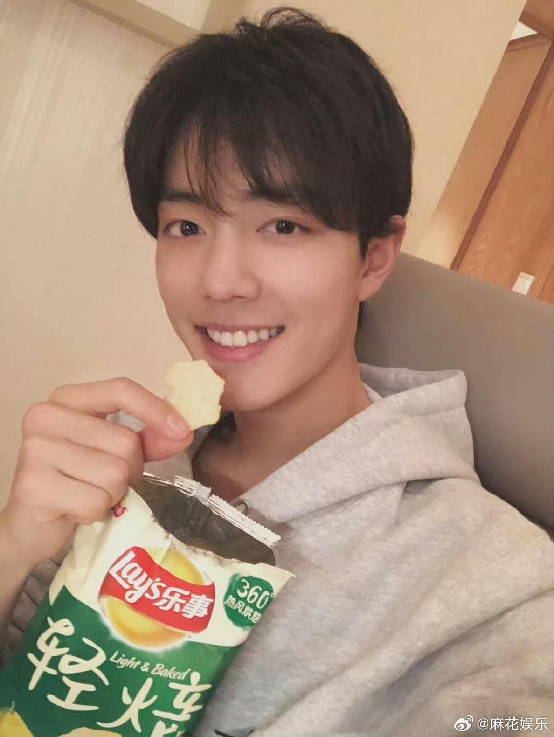 肖战也太真实了！口味说变就变谁能想到，肖战的喜好居然这么“翻脸不认人”～曾