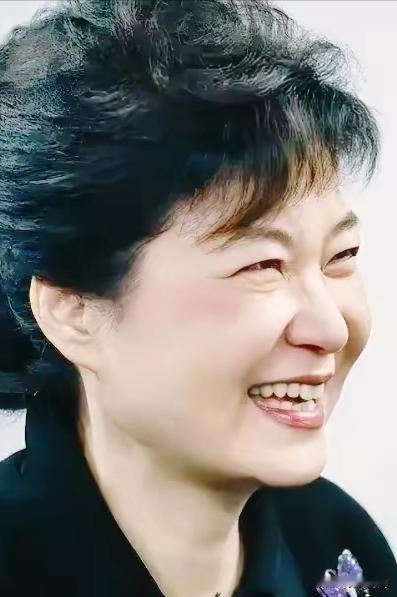 果然不出所料，性格倔强的朴槿惠，断然拒绝李在明总统的邀请，不给面子的背后，是党同
