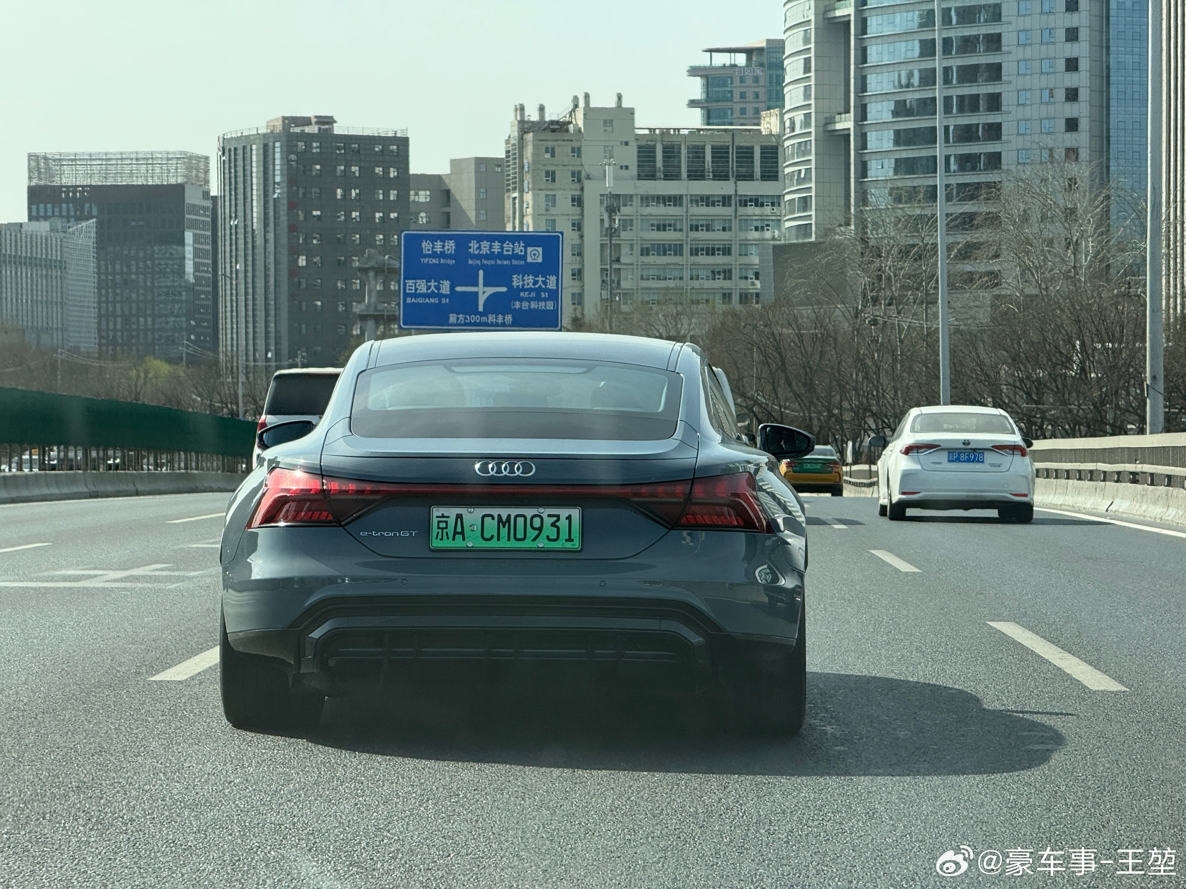 这个车是真少见。据说当年定价的时候德国人不听劝，非常坚持走高价路线，结果走了个寂