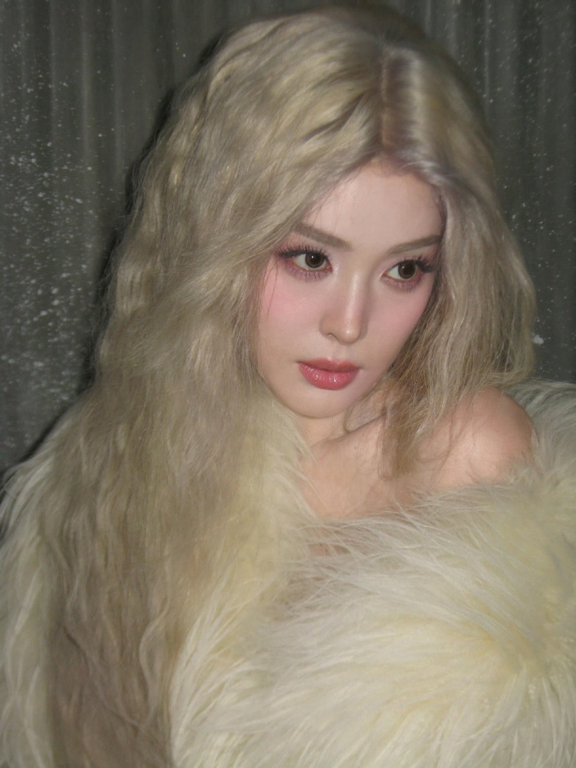 娜扎娜扎娜扎金发撕漫感