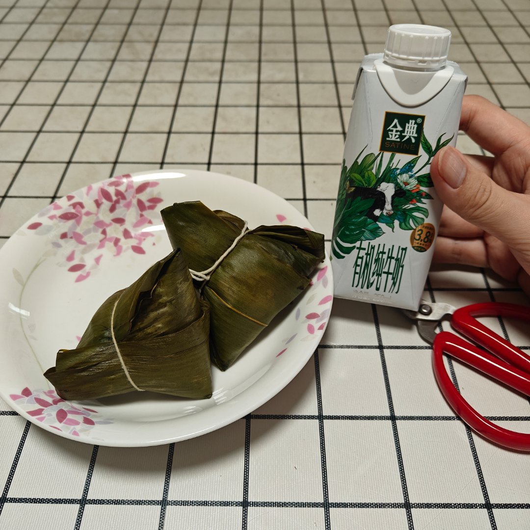 感觉后面的早点得吃一个礼拜粽子了每次端午节粽子总是特别多​​​