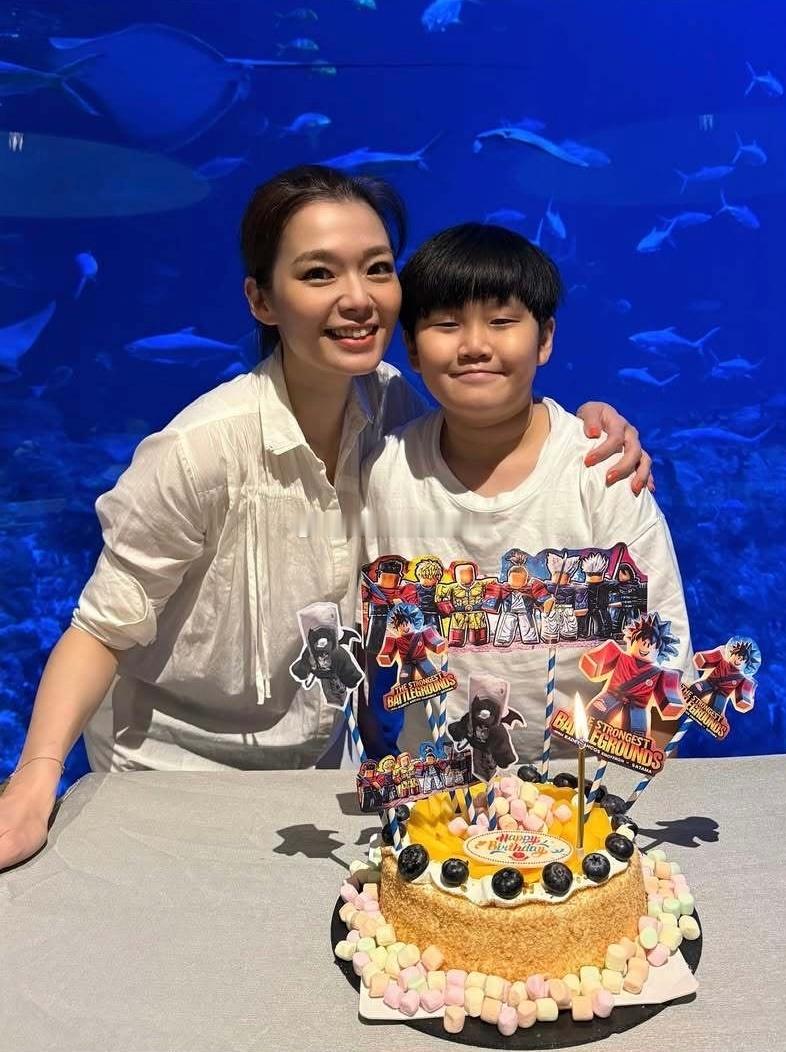 吕慧仪给儿子庆祝11岁生日🎂​​​