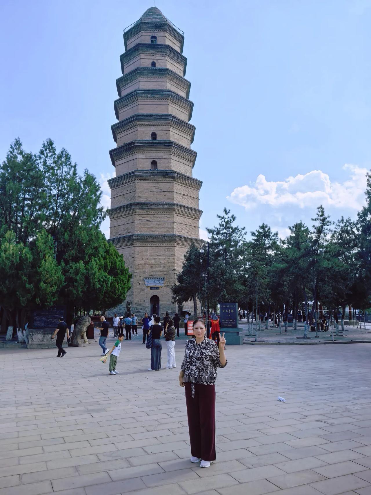 听闻千遍，不如走过一遍。在西安停留四日后，乘高铁奔赴黄土高原上的革命圣地——延安