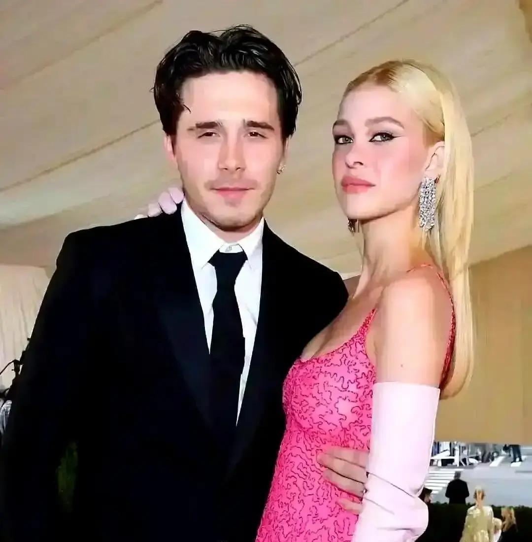 克鲁兹·贝克汉姆，哦不，现在该叫他克鲁兹·佩尔茨-贝克汉姆了。他为了那870万