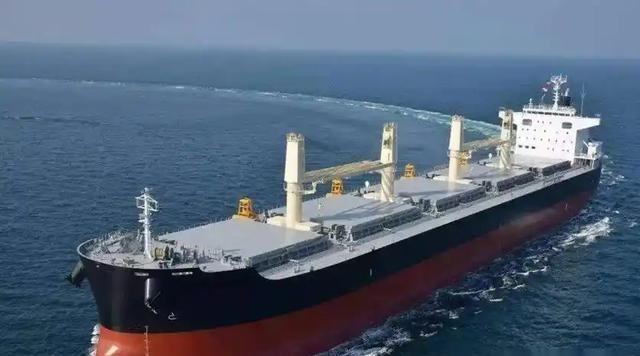 美国扣船很多人看红了眼，却不知道封锁台湾一步走错就是宣战！公海拦军火不是执法，是