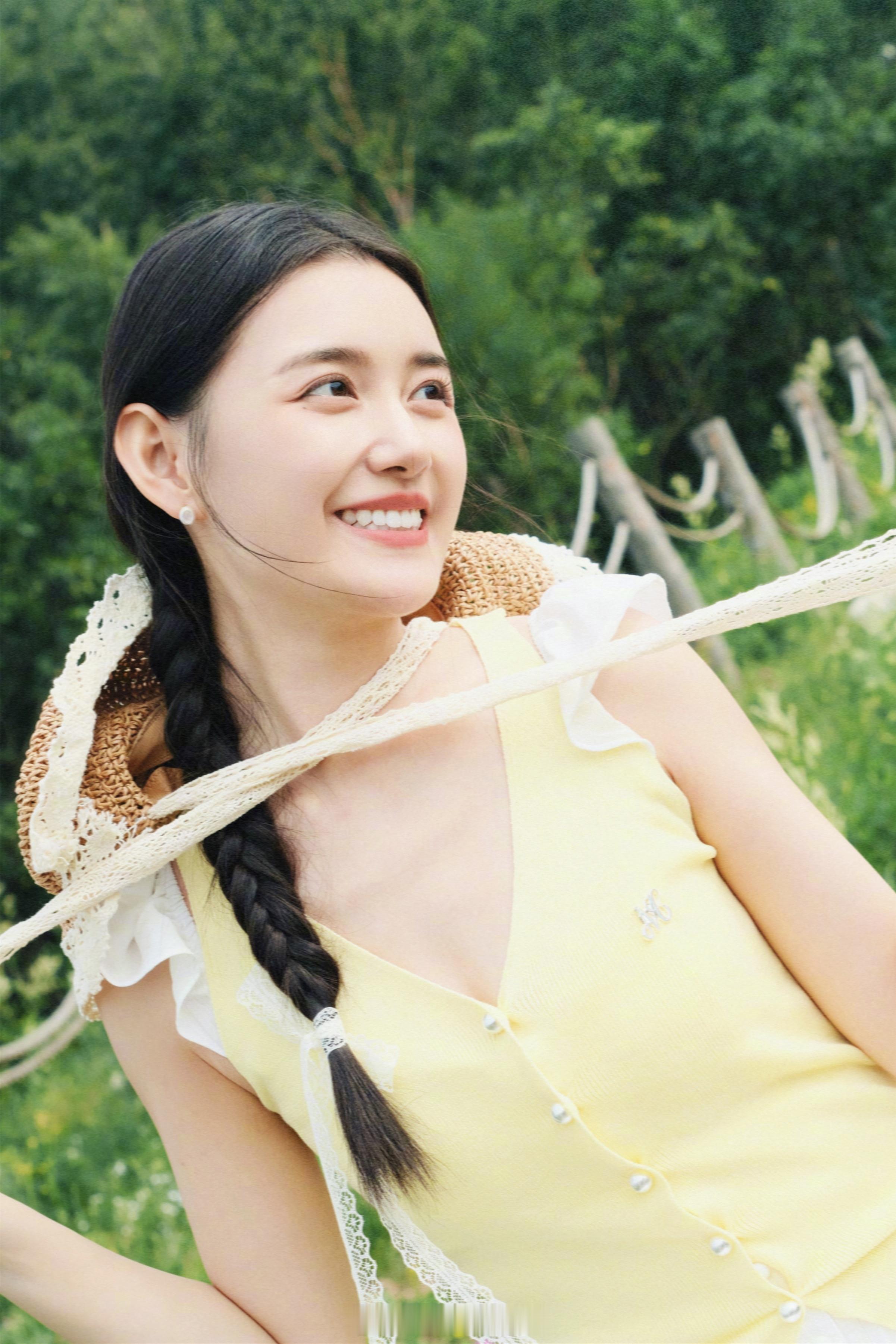 蒋依依踏青的快乐时光​​​