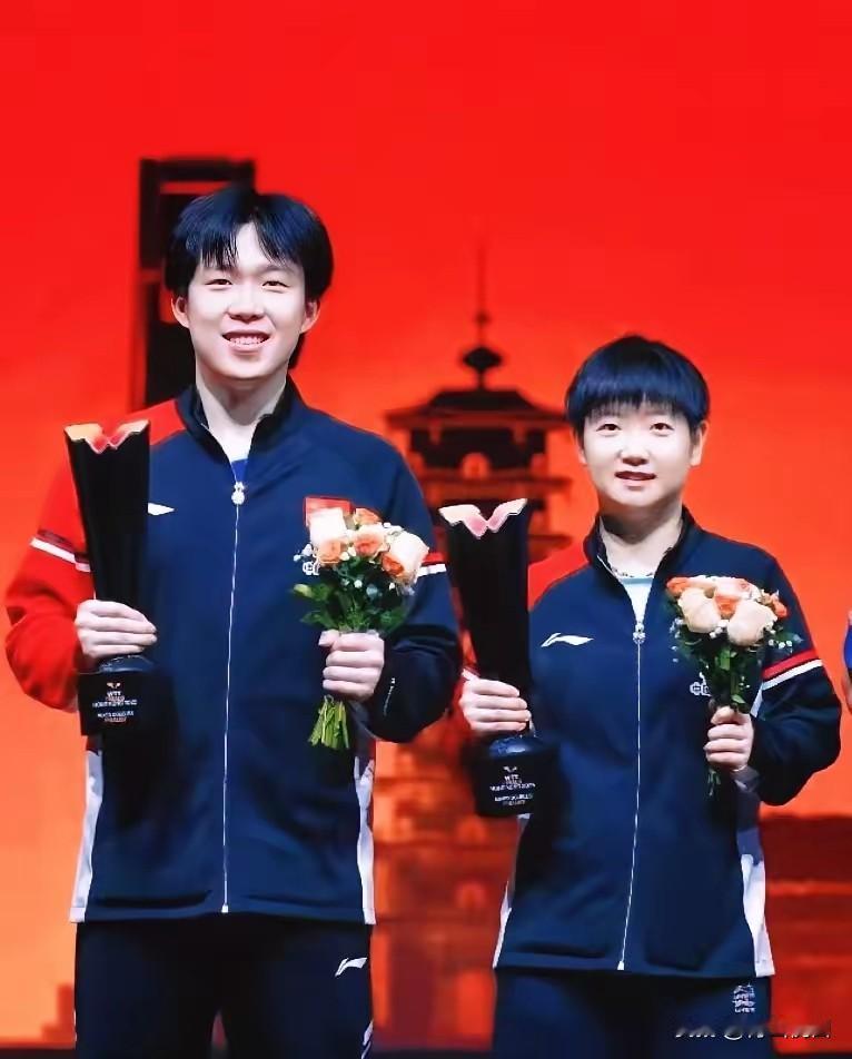 孙颖莎瘸着腿打完混双那一刻，王楚钦的频繁失误反而让人心疼了。这哪儿是技术问题，分