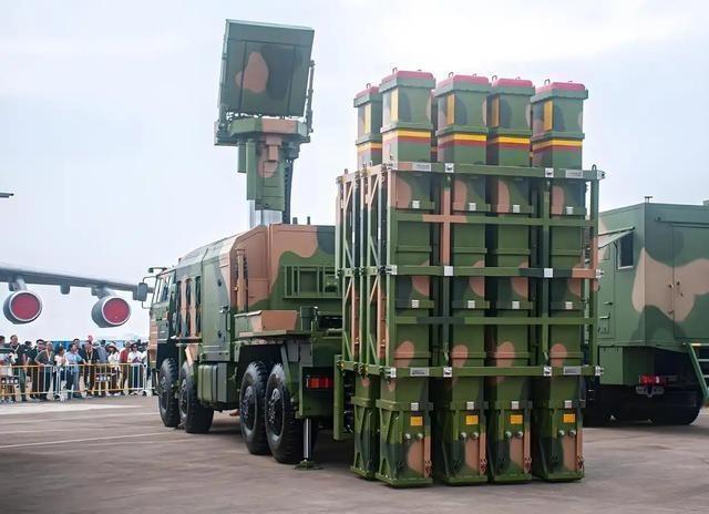 空军大校戴旭曾直言不讳地说，一旦中美发生冲突，中国东南沿海地区会被美军炸得稀巴烂