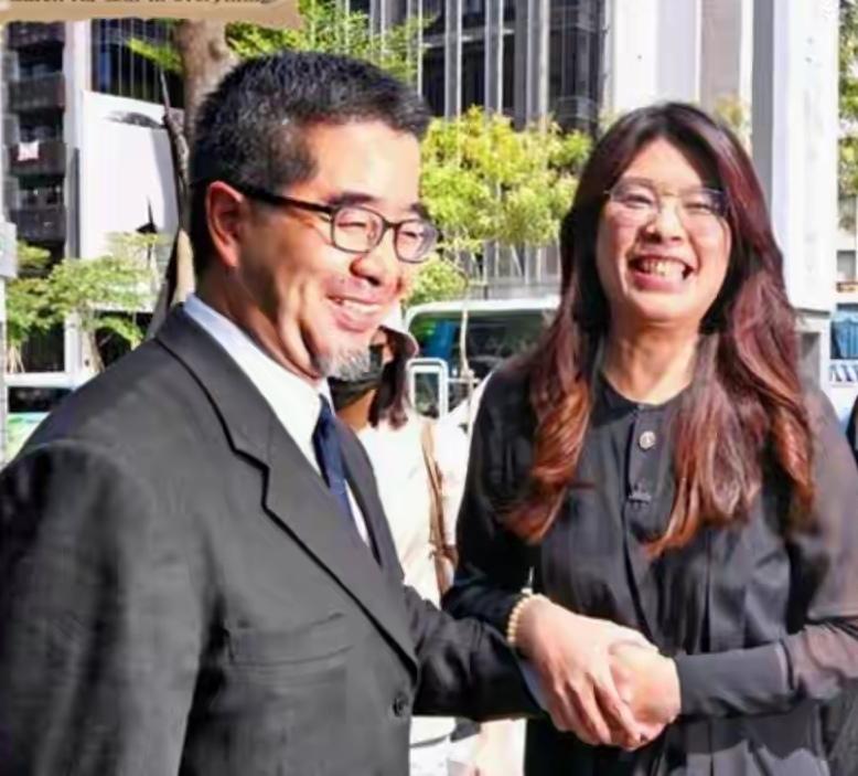 这并不是国民党领导层最佳组合，因为郑丽文的各个助手都是形同虚设。强势的郑丽文其