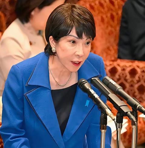 日本这个国家，你跟它讲道理没用，跟它比武器更没用。翻开历史就会发现，唐朝一把火烧