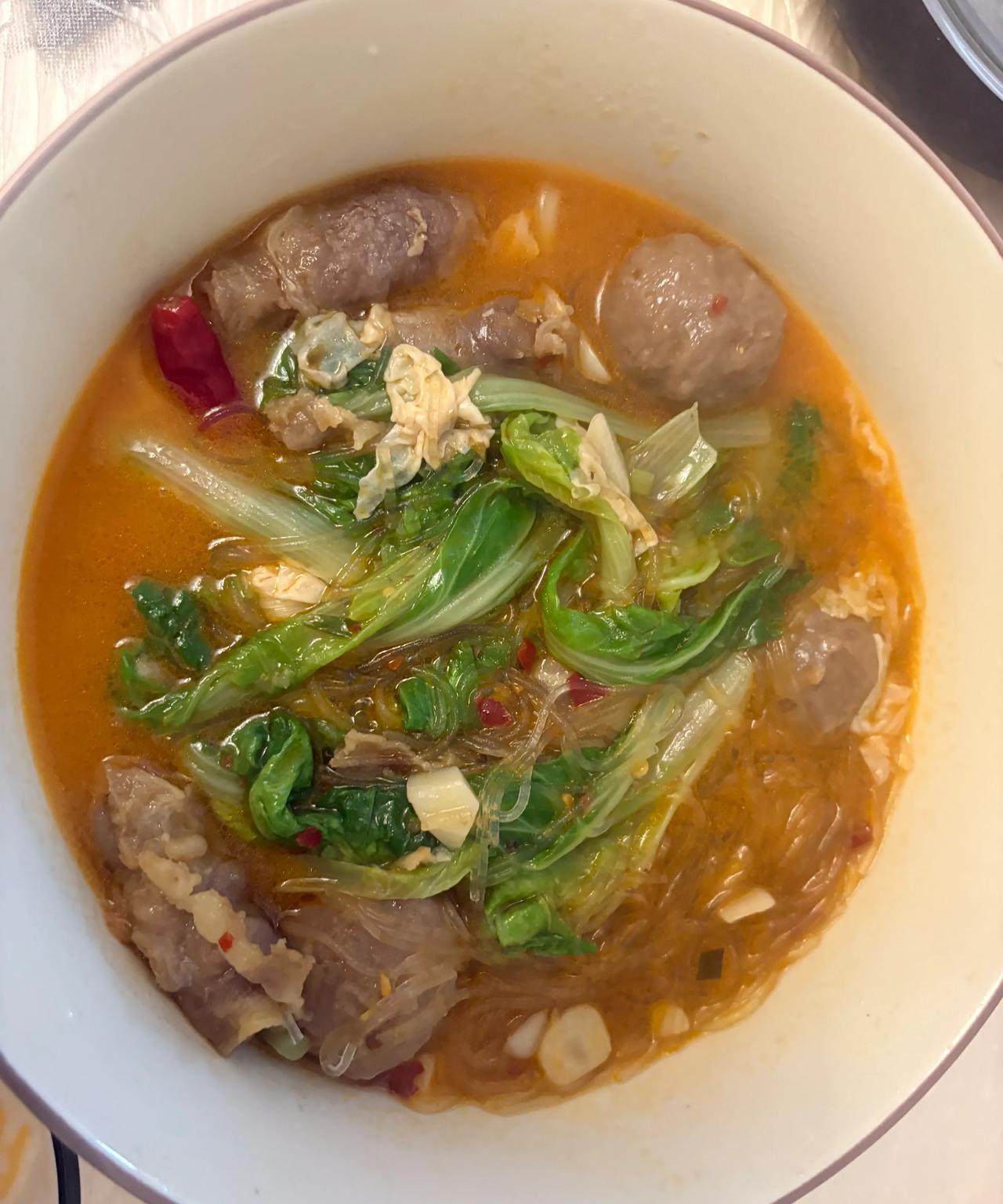 半夜饿了，点个粉丝自己煮米线吃