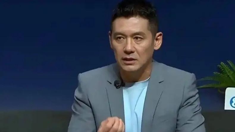 国足2：0库拉索，赛后咪咕解说嘉宾杨晨，点评比赛，一针见血1、这场胜利不是蒙