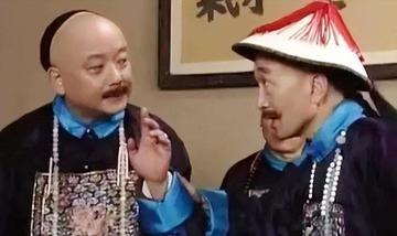 乾隆问刘墉：“朕34岁，属马，刘爱卿，你呢？”刘墉说：“臣也34岁，属驴。”乾隆
