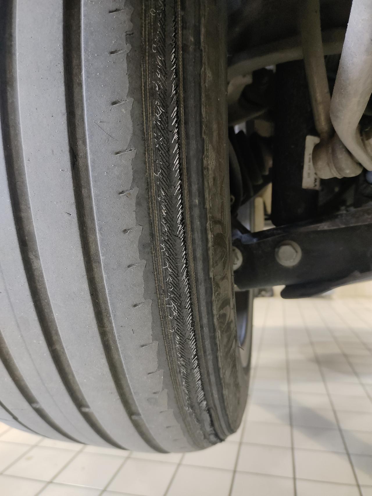 ID.4CROZZ后轮偏磨严重