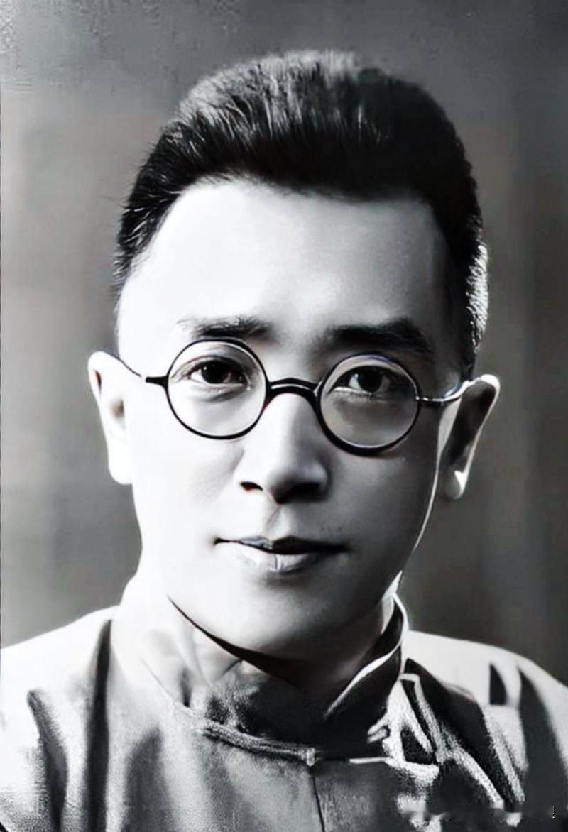 刘文典就是个典型的书呆子，没有半点儿胡适的政治嗅觉却说，胡适察觉情况不对，立