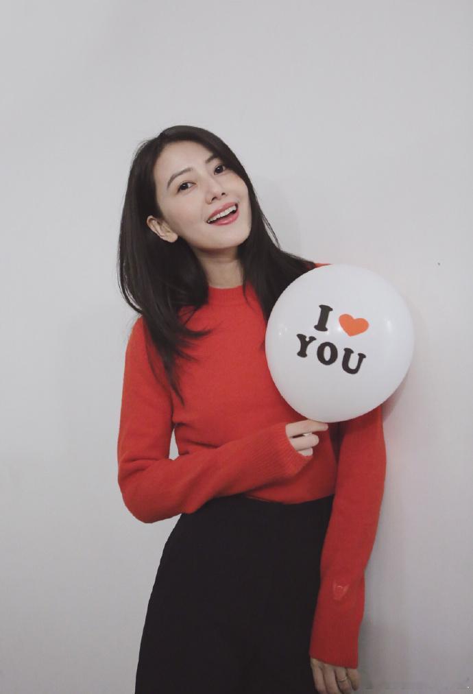 微小说大赛星粉故事《我沉迷于国民女神高圆圆了》本小说故事情节来自本人真实内容改