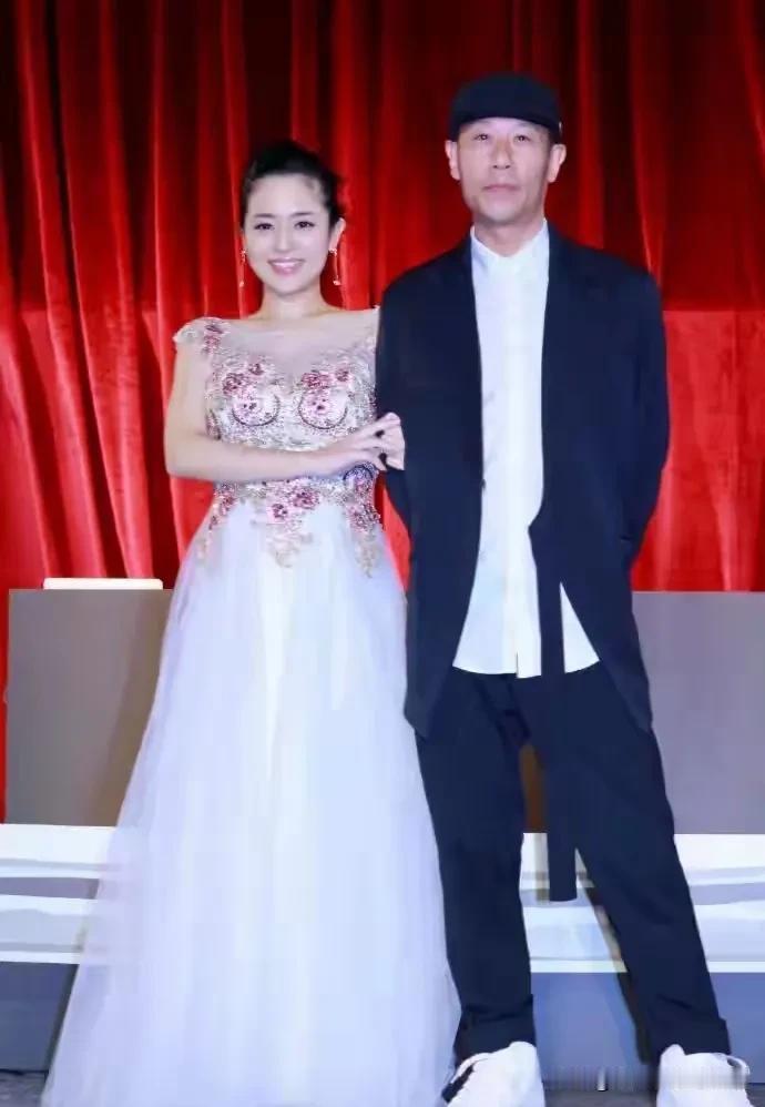 苍井空，中国人最熟悉的日本明星之一。现在是两个双胞胎的妈妈，丈夫是一位普通的D