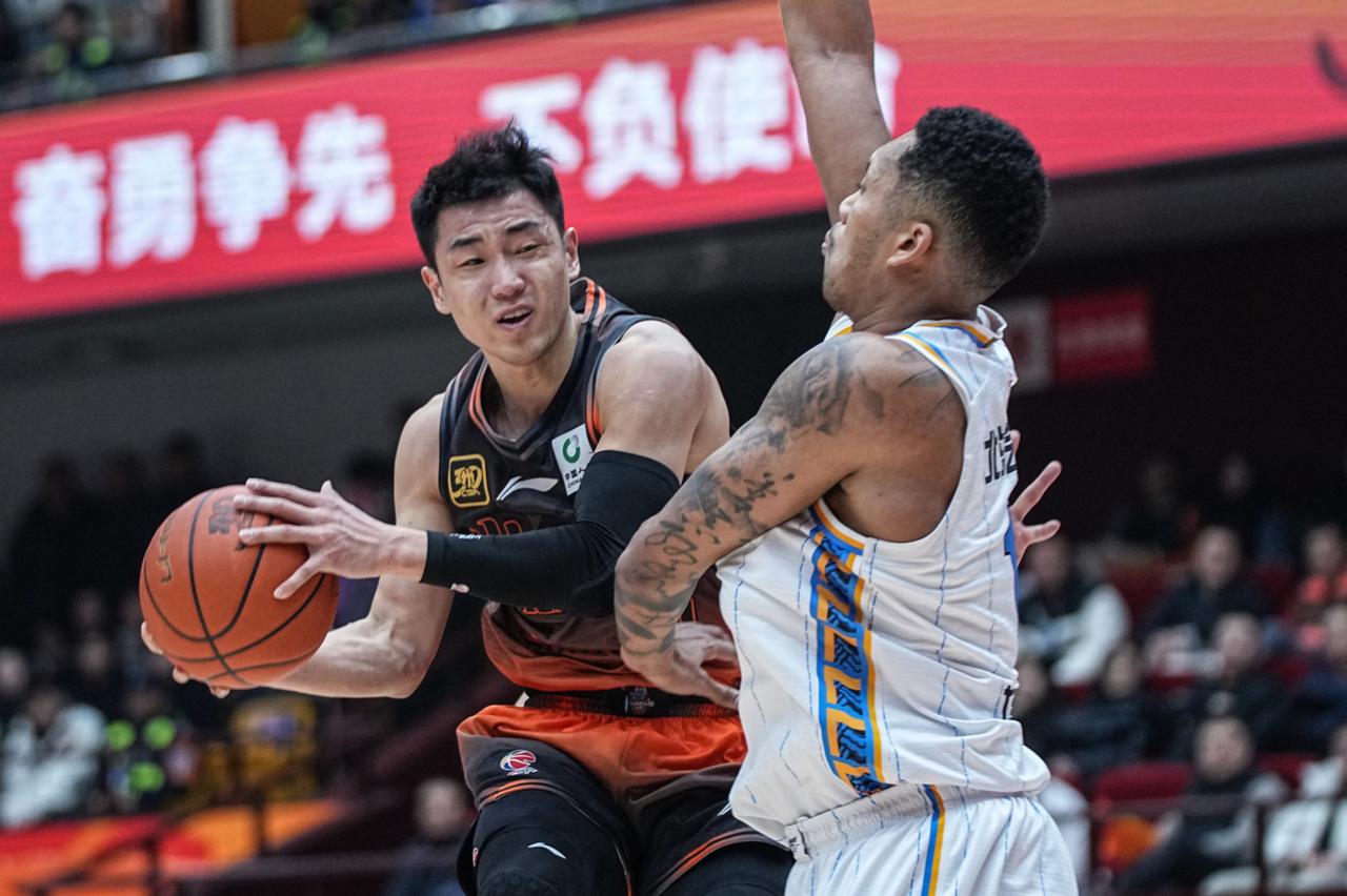 山东队6分不敌山西队的根源终于找到了，就在上场遭遇战，当他们以94:100的战绩