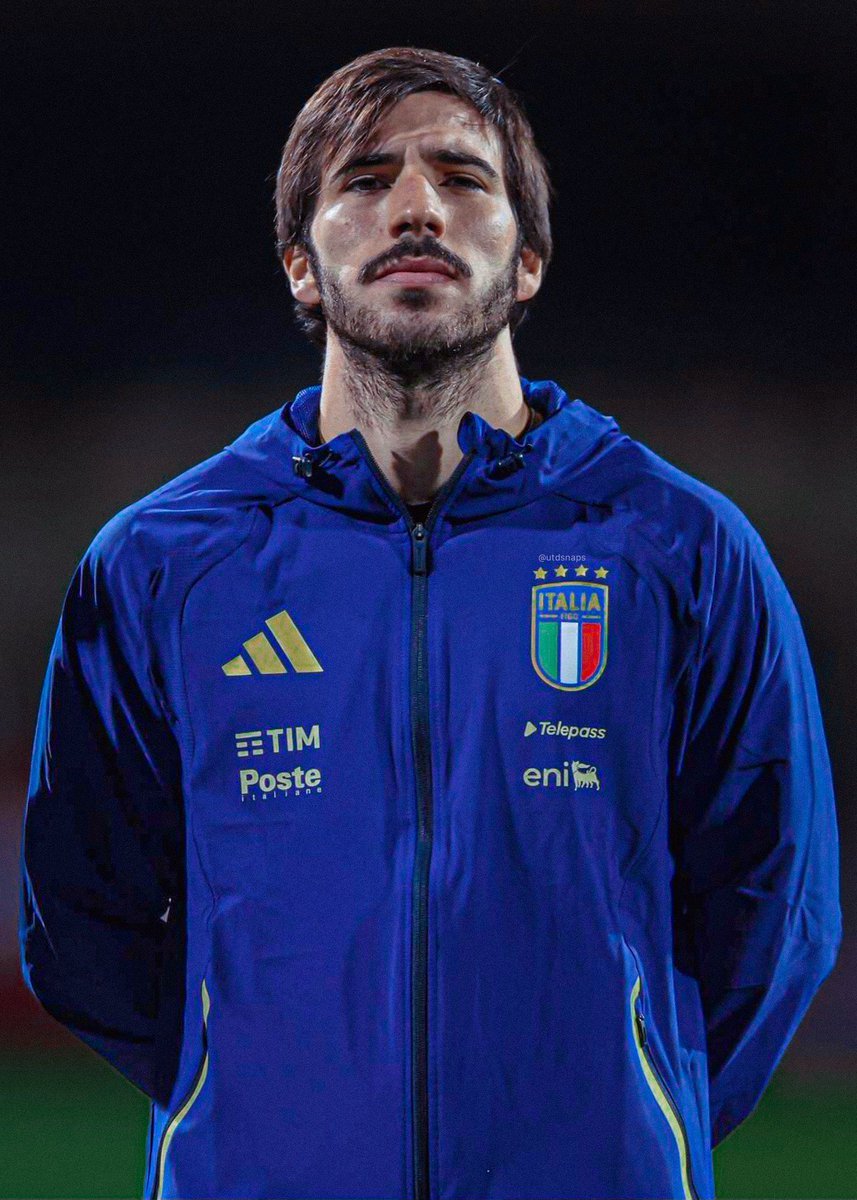 托纳利，顶级中场，战略级引援，能力不是安德森、巴莱巴能碰瓷的。但他的情况和去年伊