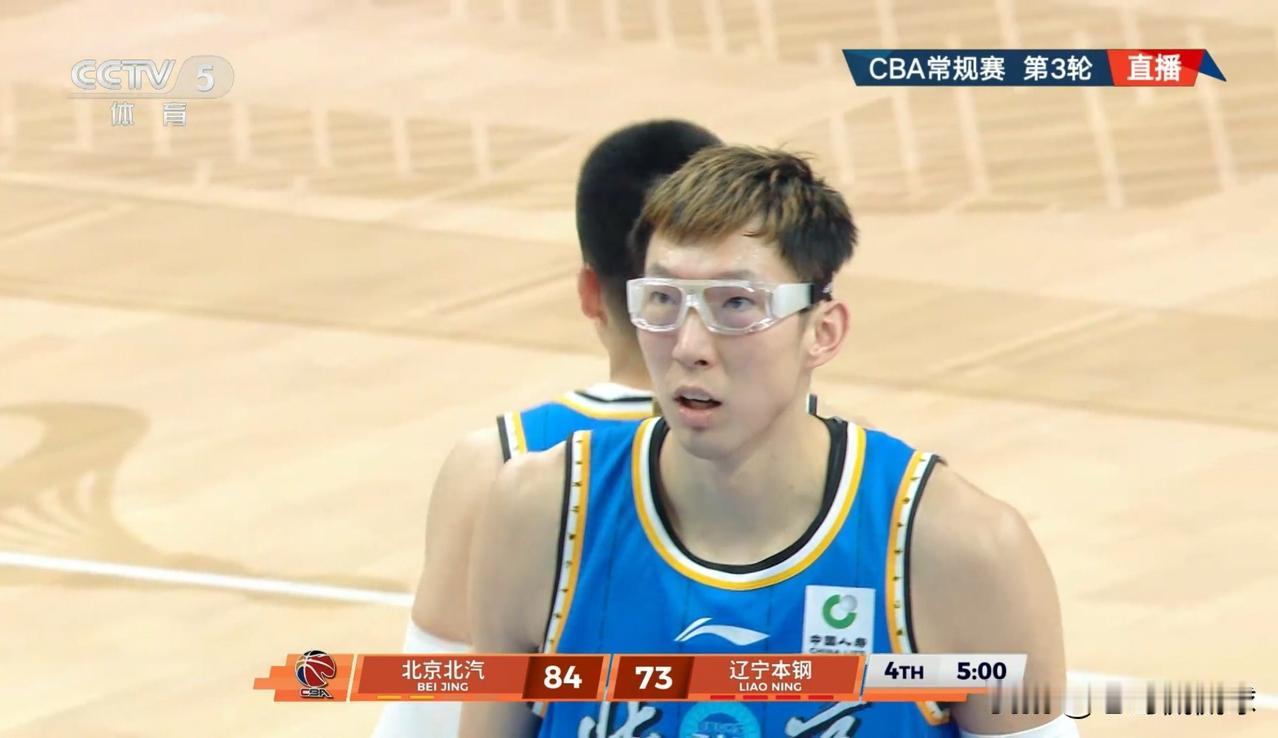 北京北汽超级球星周琦真是一台两双机器！今天北京北汽在主场以94：81击败辽宁本钢
