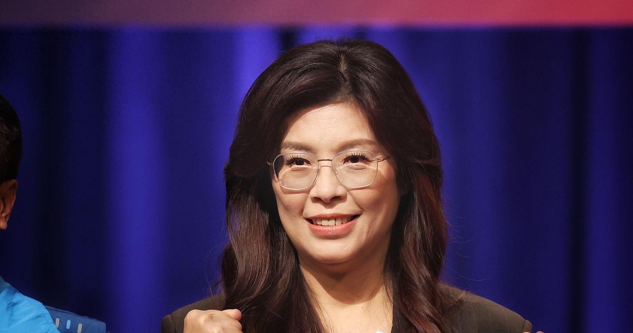 郑丽文被逼宫，蓝营内斗难挡统一大势国民党主席郑丽文正面临一场前所未有的逼宫危